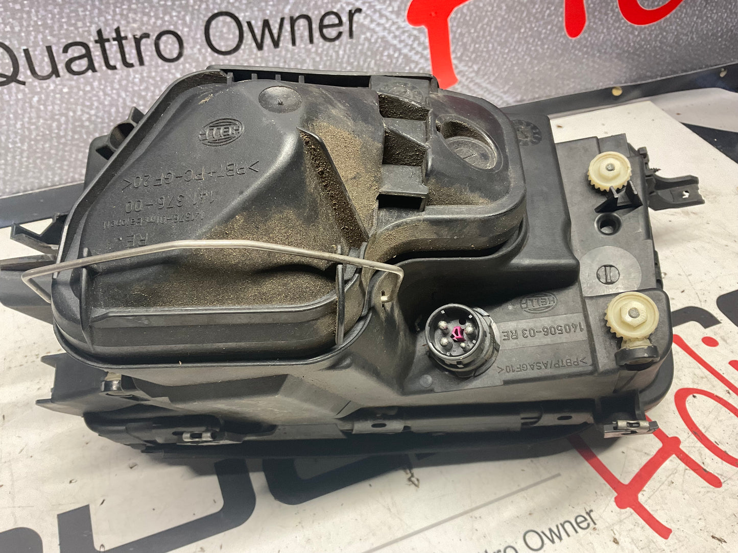 Passenger Headlight Complete Right 4A0941004AT C4 UrS6