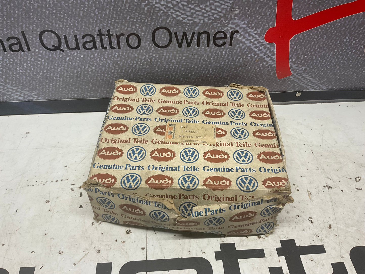 Engine Oil Pump 035115109C NOS