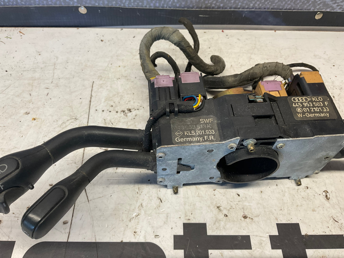 Wiper/Headlight/Turn Signal/Hazard Control 445953503F/443953513K