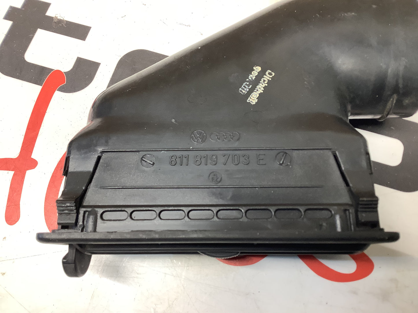 Dash Air Vent Left 811819703E B2 Black