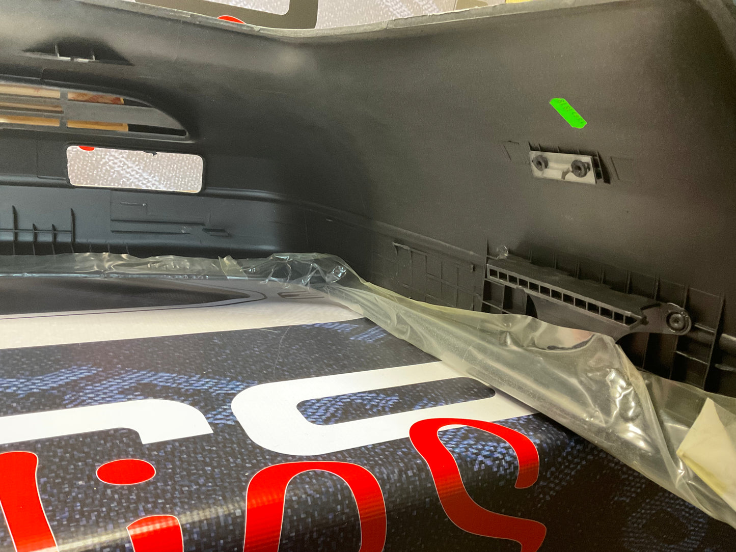 Front Bumper Cover 443807305E GRU 200 20V  NOS