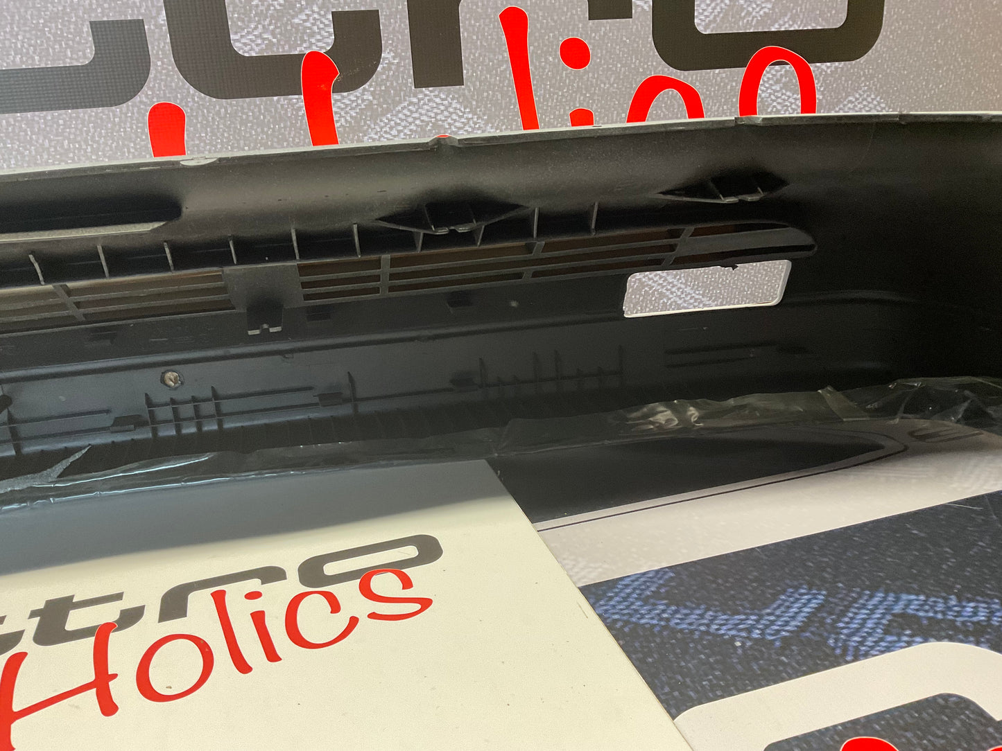 Front Bumper Cover 443807305E GRU 200 20V  NOS