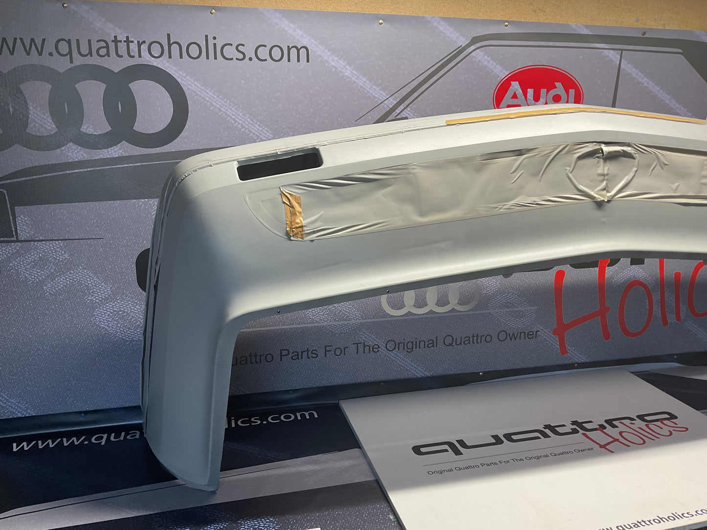 Front Bumper Cover 443807305E GRU 200 20V  NOS