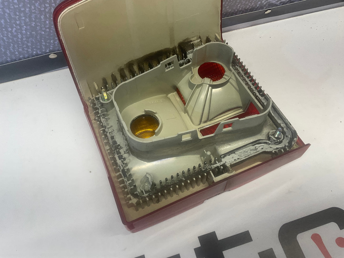 Driver Tail Light Left 441945095C D1