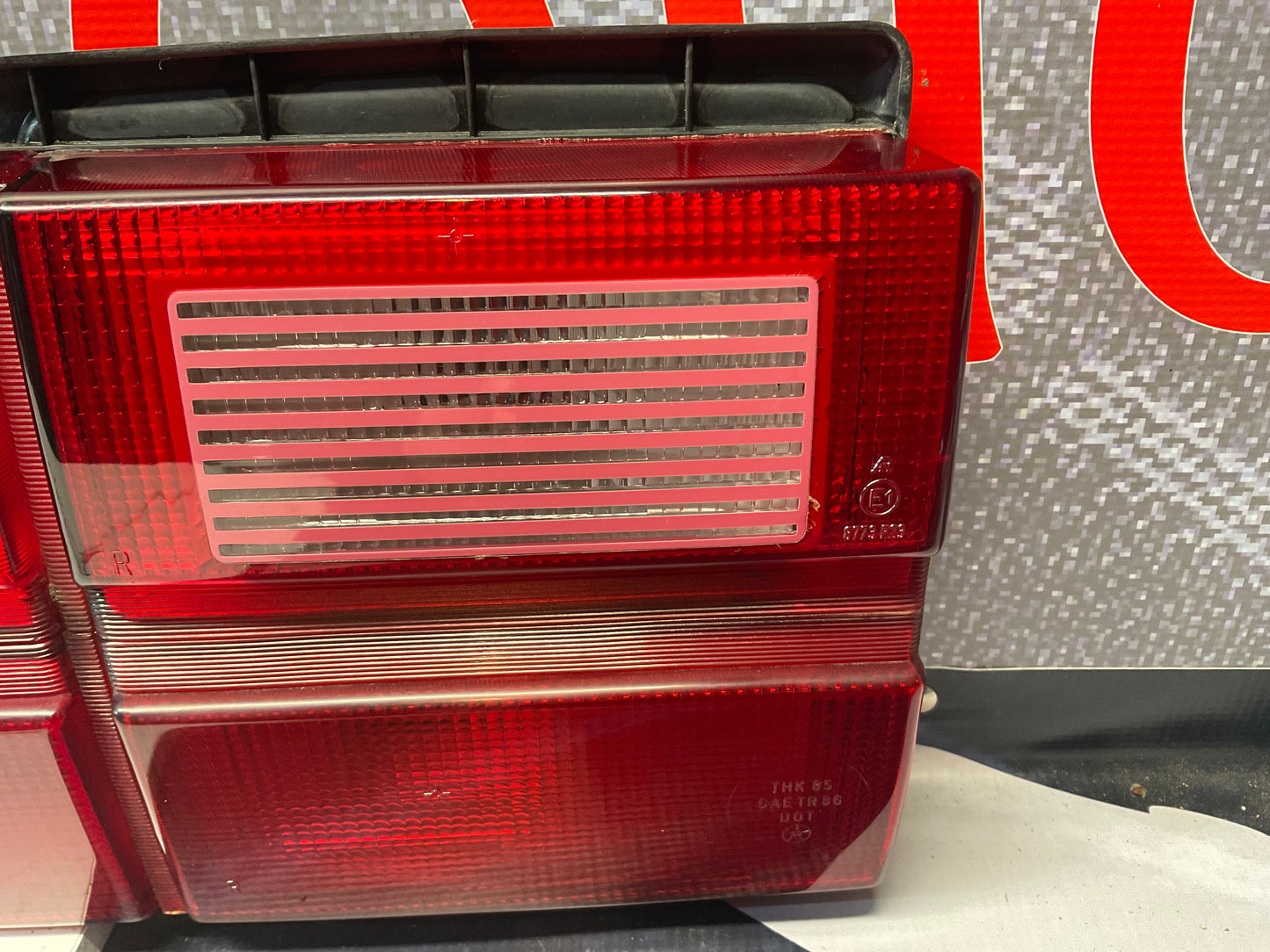 Rear Center Light Panel 441945695 D1 Hella