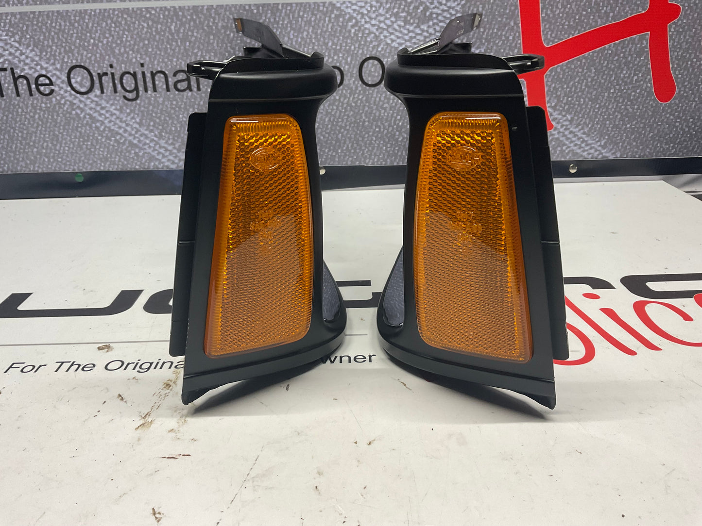 Headlight Bezel Set 813941625E / 813941626E NOS 1985 URQ