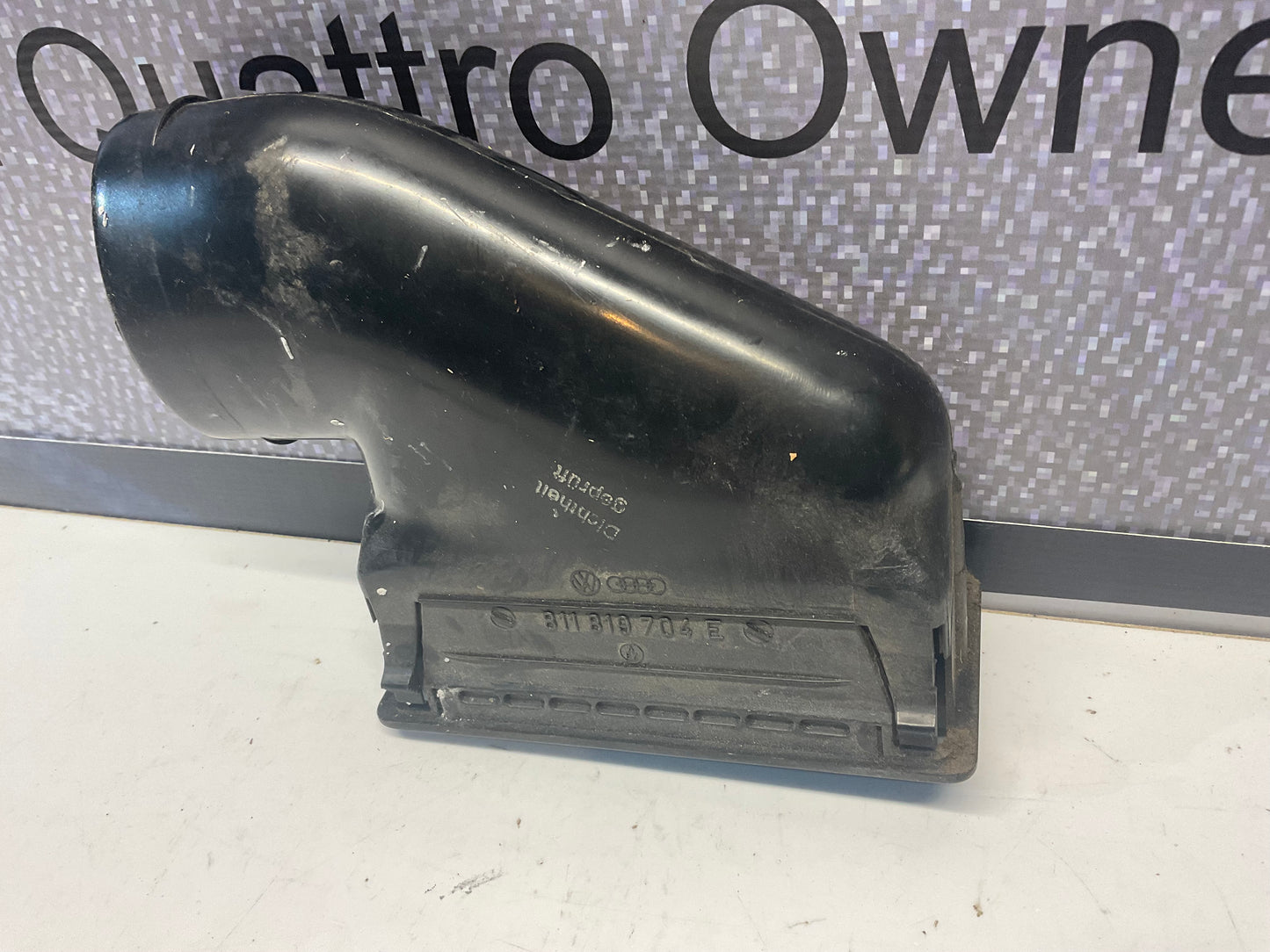 Dash Air Vent Right 811819704E B2 Black