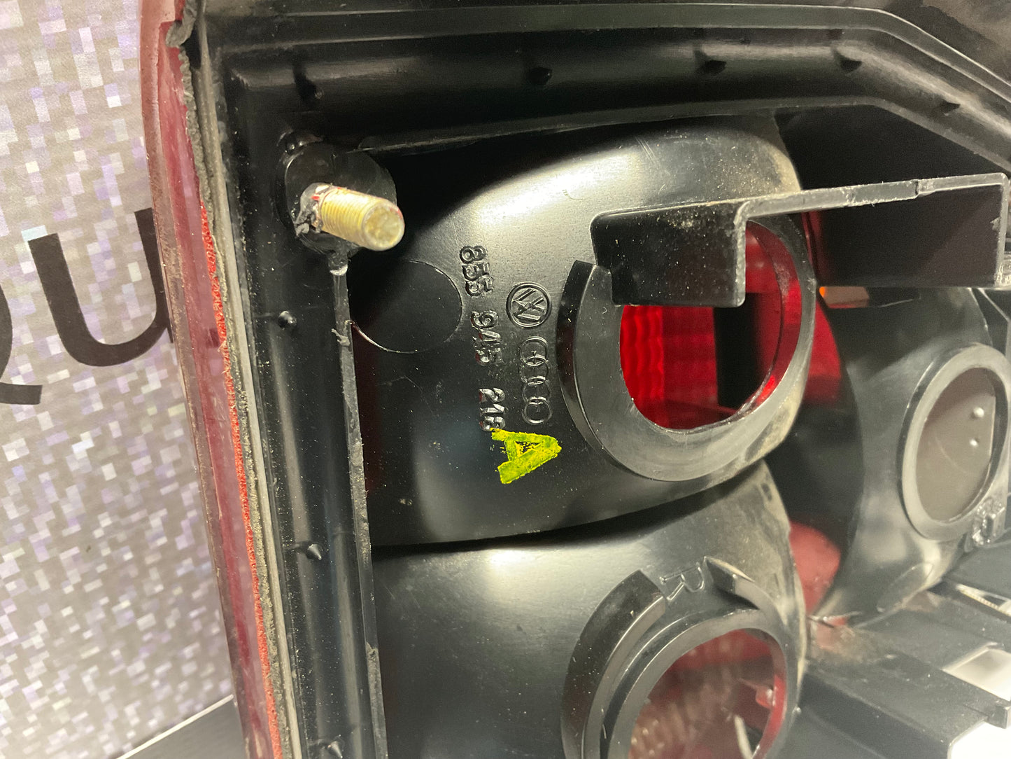 Passenger Taillight Right 855945218A B2 UR