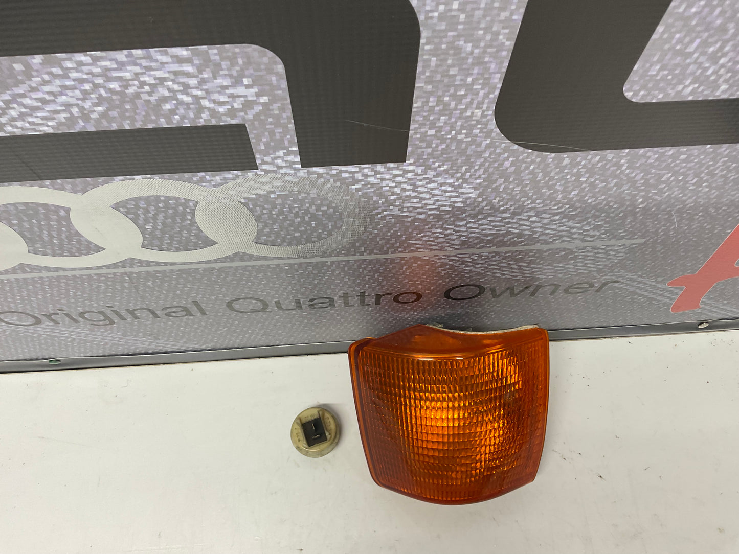 Passenger Front Corner Lens Right 813953050A Bosch