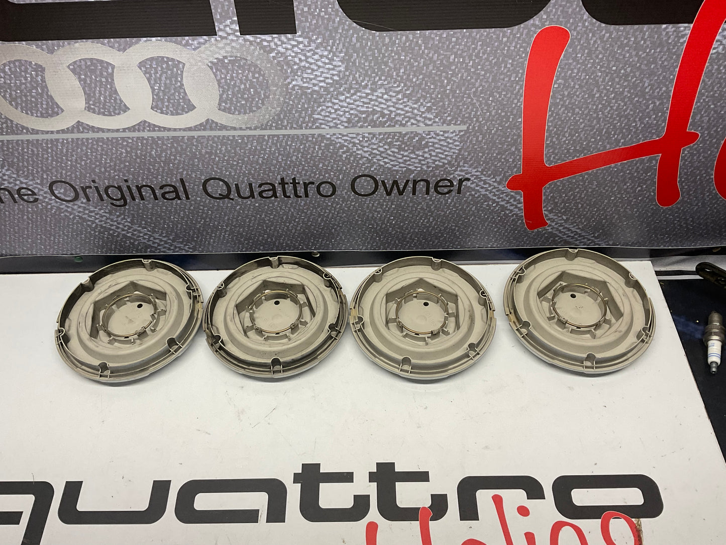 Wheel cap / Lug Cover 893601165C