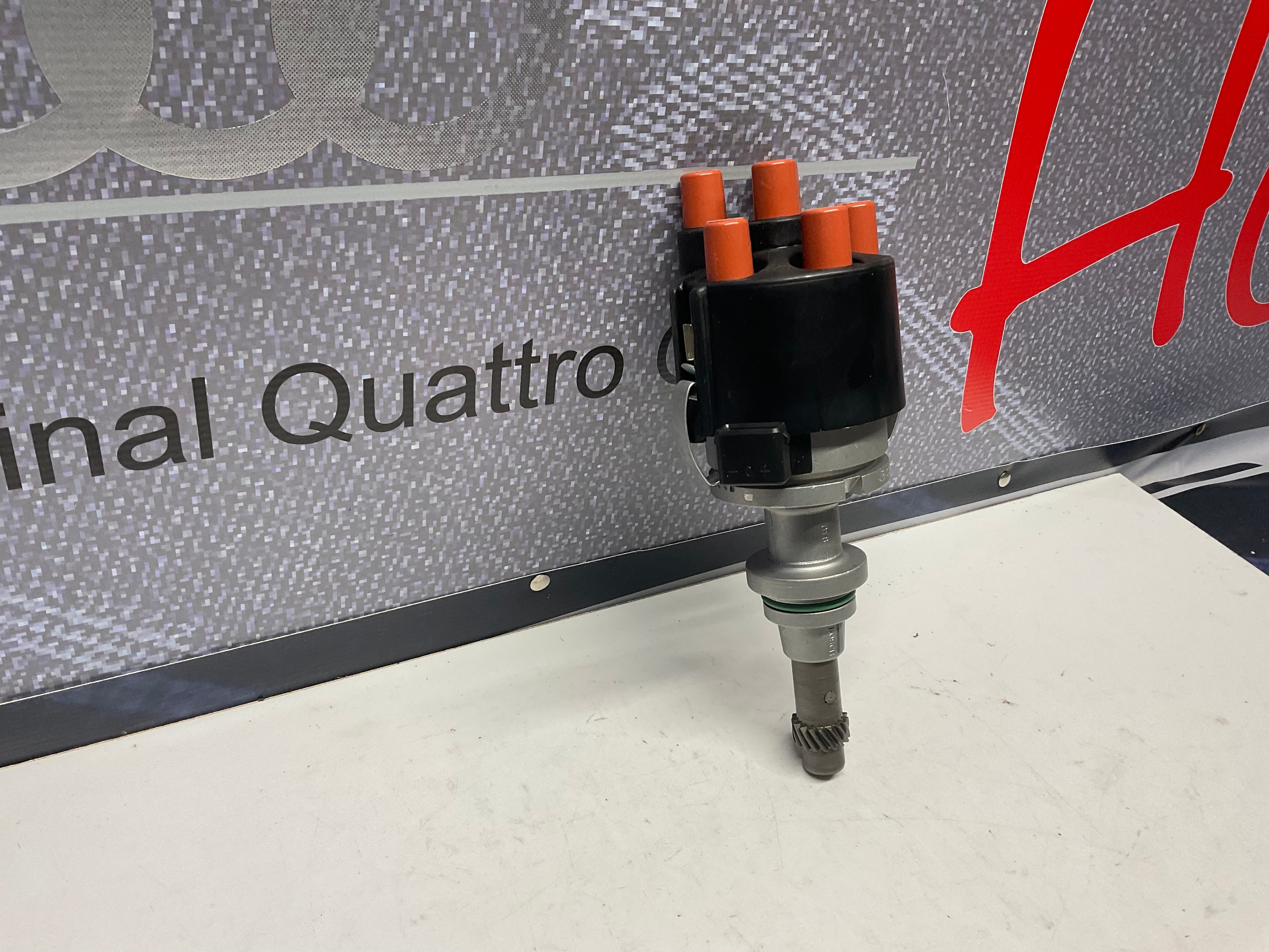 Régulateur de ralenti pour AUDI Cabriolet B4 (8G7) 2.6 1993 - 2000