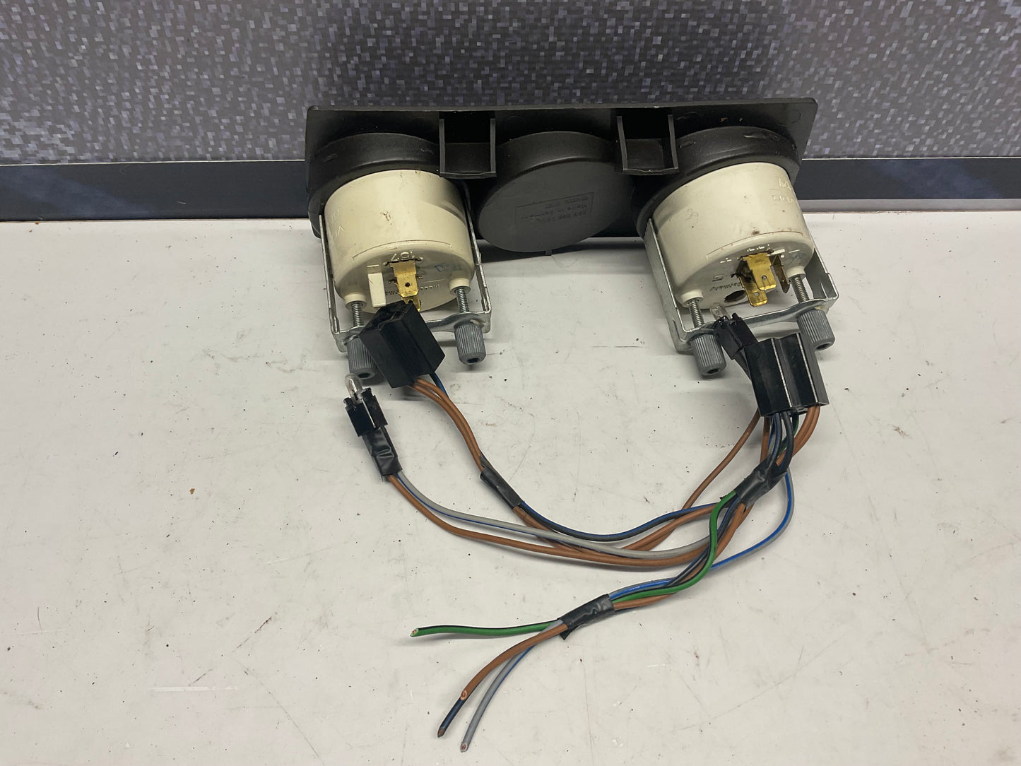 Lower Center Console Gauge Pod 855863321A B2