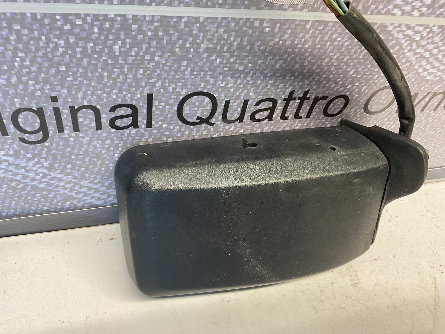 Driver Power Mirror Left 811857501C B2