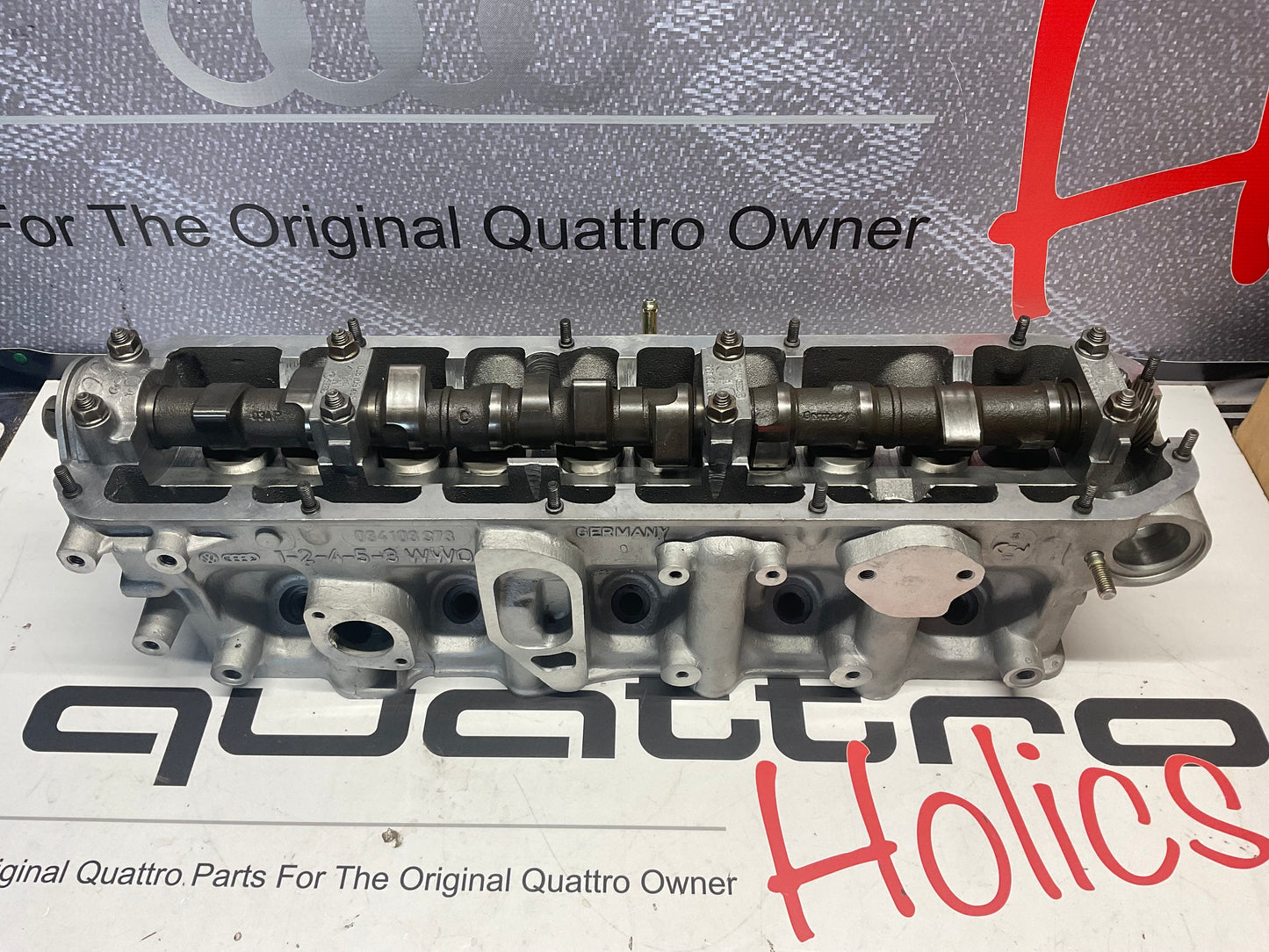 Cylinder Head Complete with Cam  10V  NOS  034103373  MC