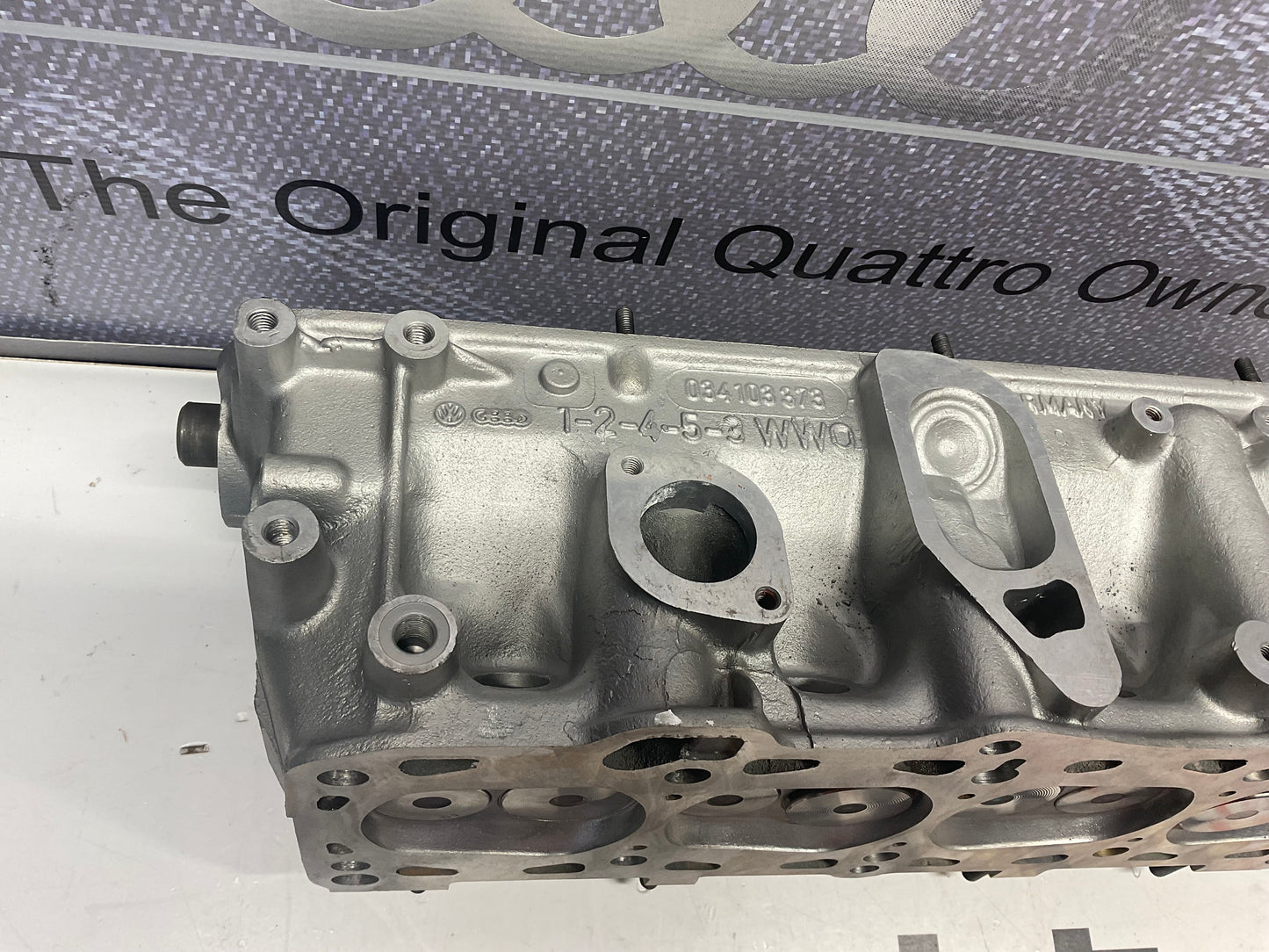 Cylinder Head Complete with Cam  10V  NOS  034103373  MC