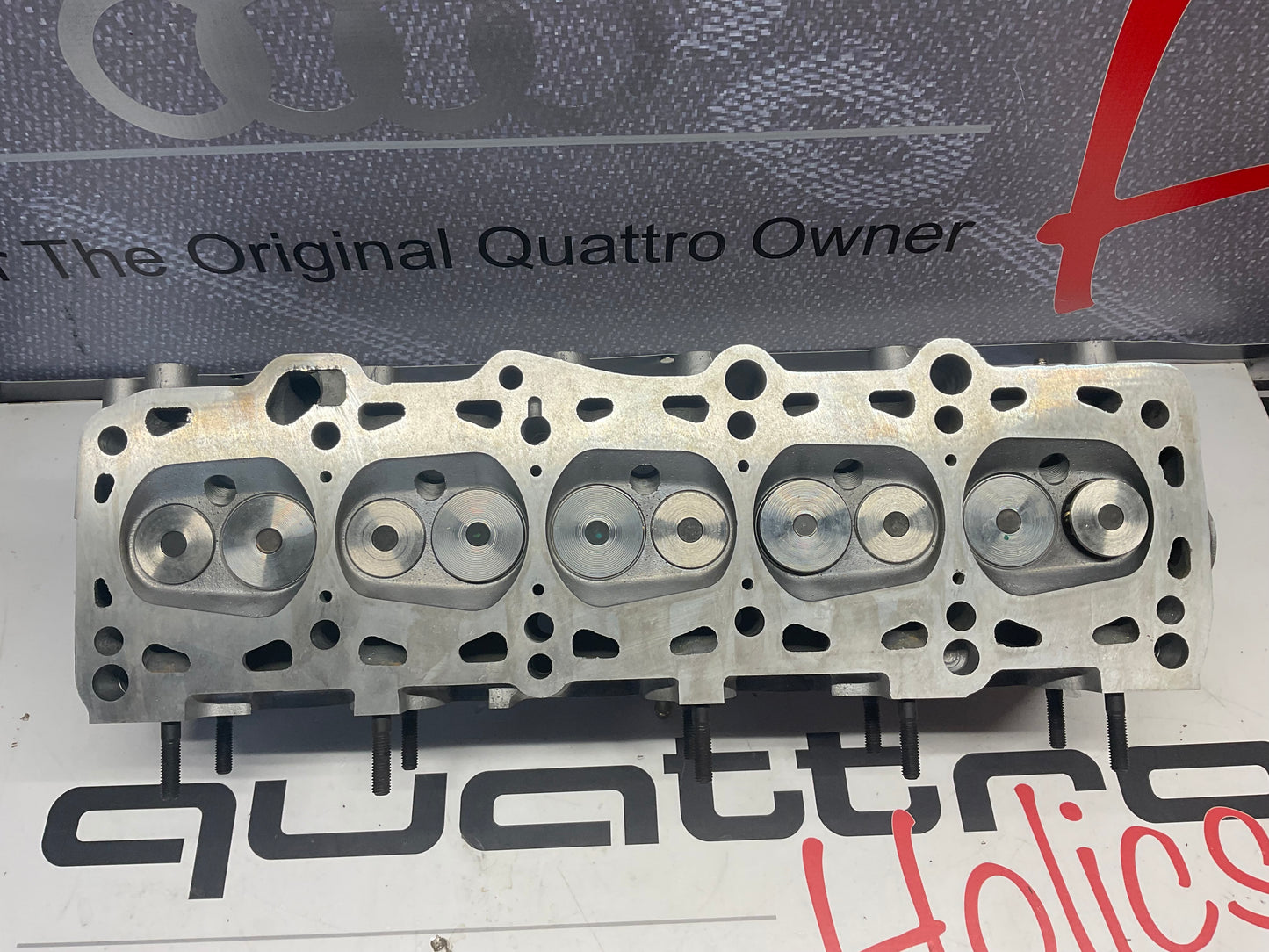 Cylinder Head Complete with Cam  10V  NOS  034103373  MC