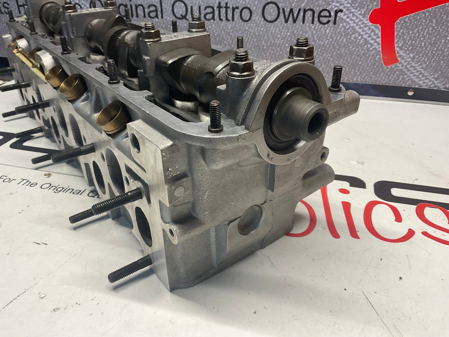 Cylinder Head Complete with Cam  10V  NOS  034103373  MC