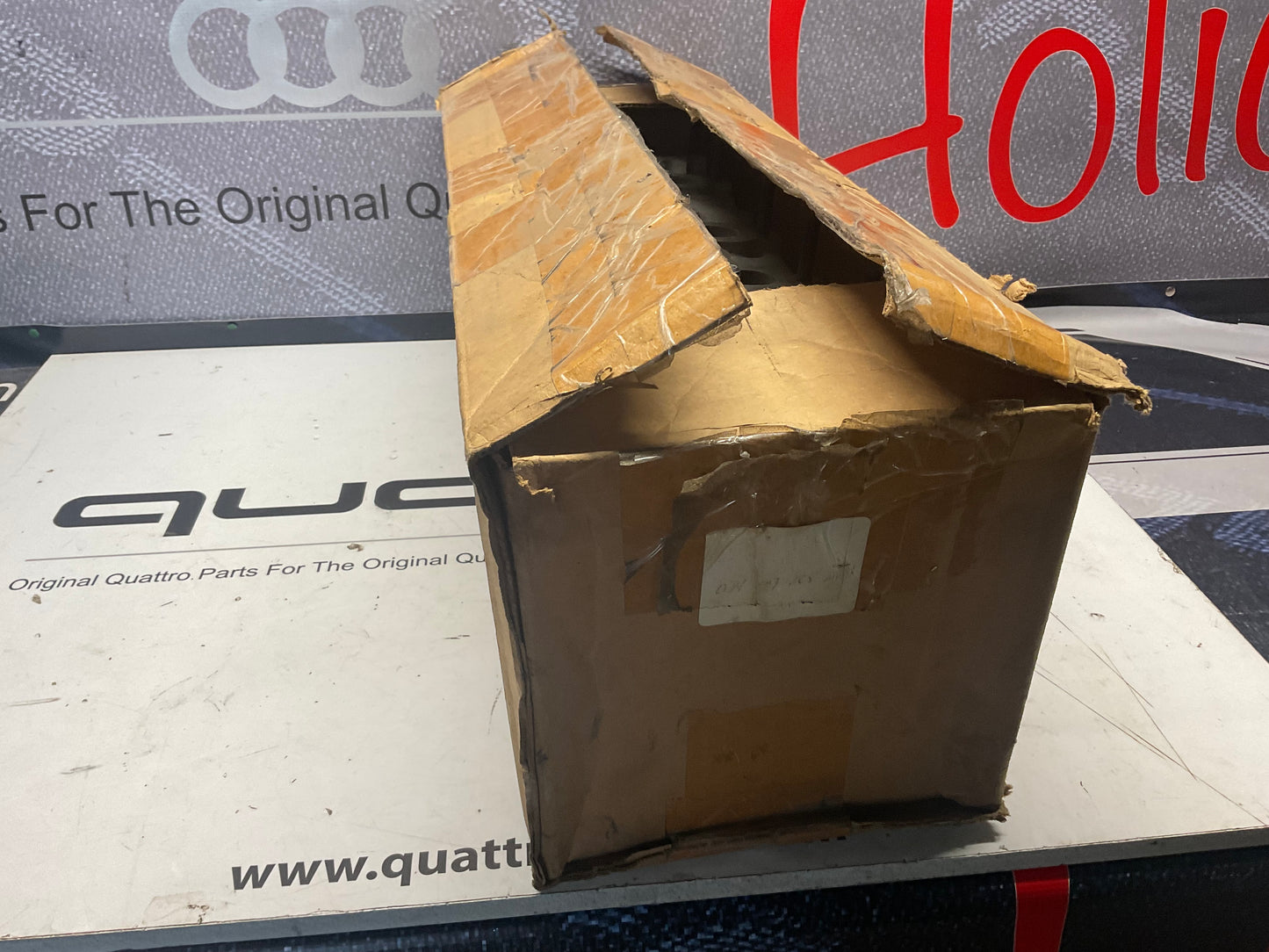 Cylinder Head Complete with Cam  10V  NOS  034103373  MC