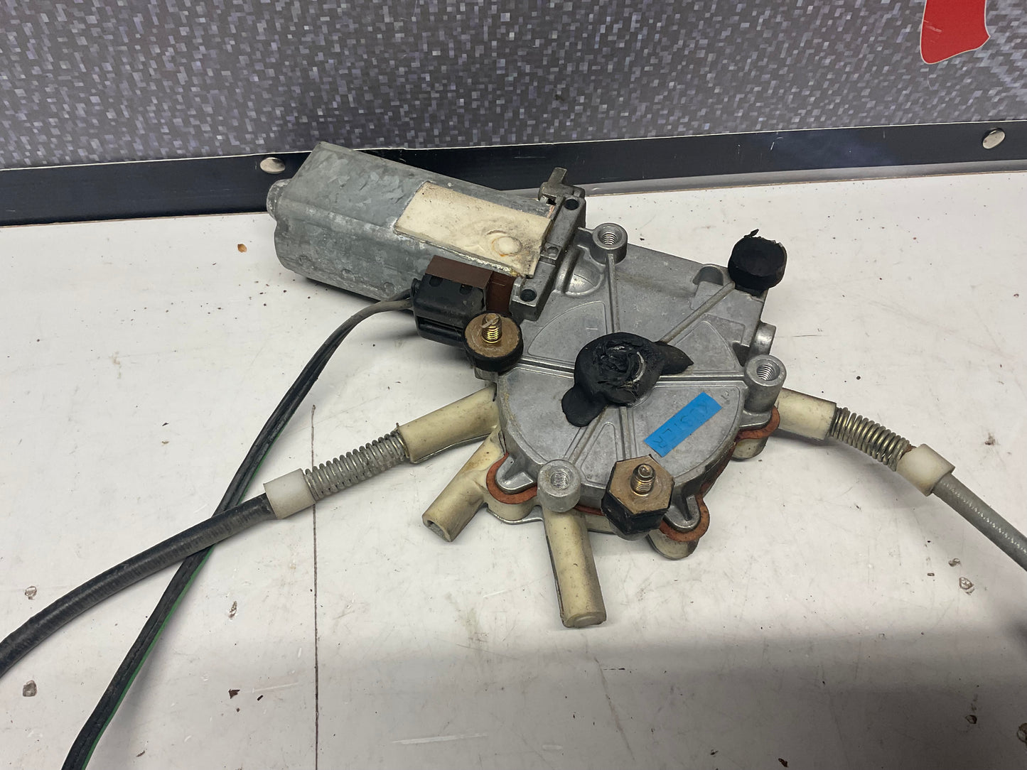 Passenger Front Window Regulator 813837398A B2 Right