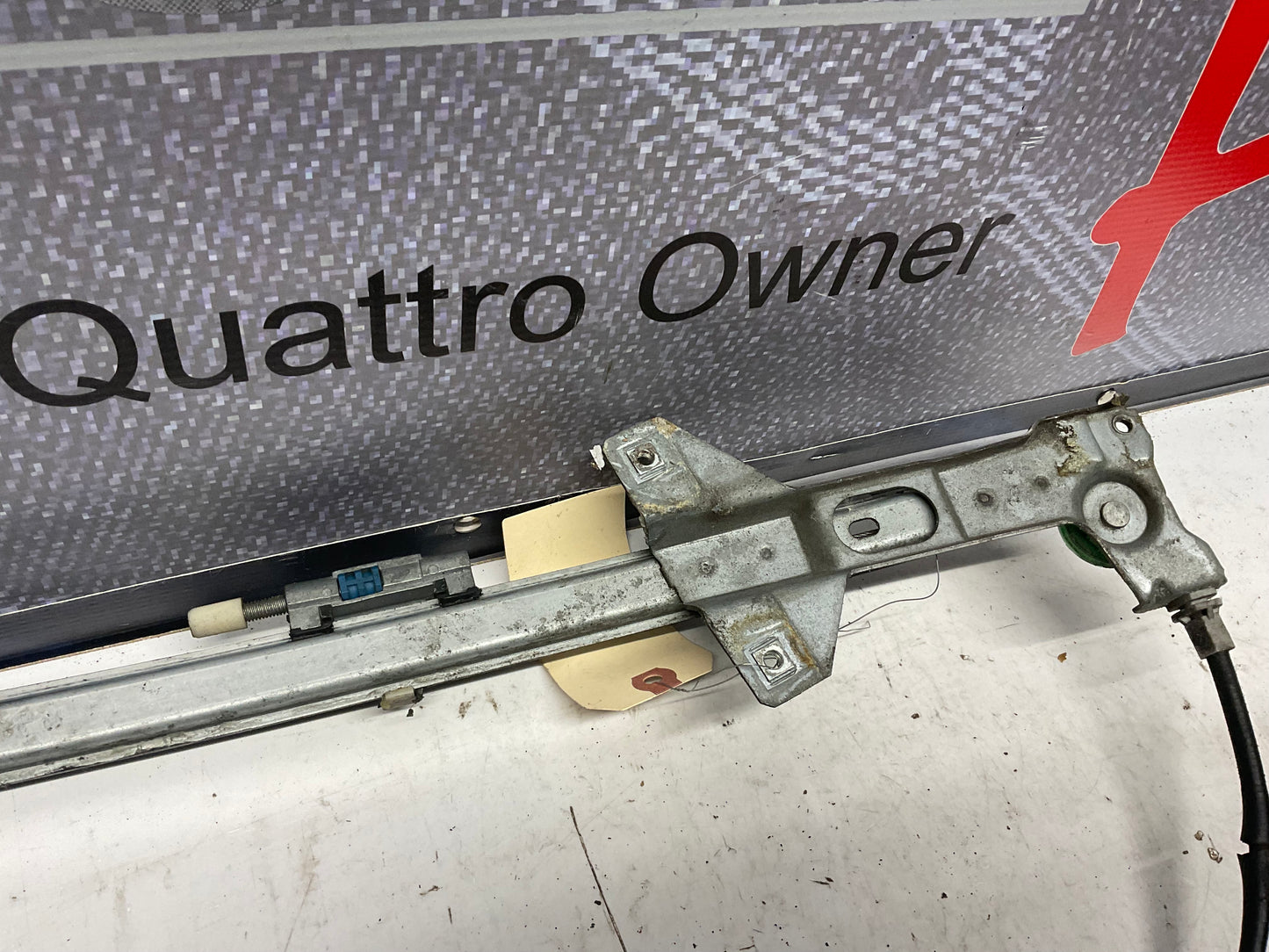 Passenger Front Window Regulator Right 4A0837398A C4