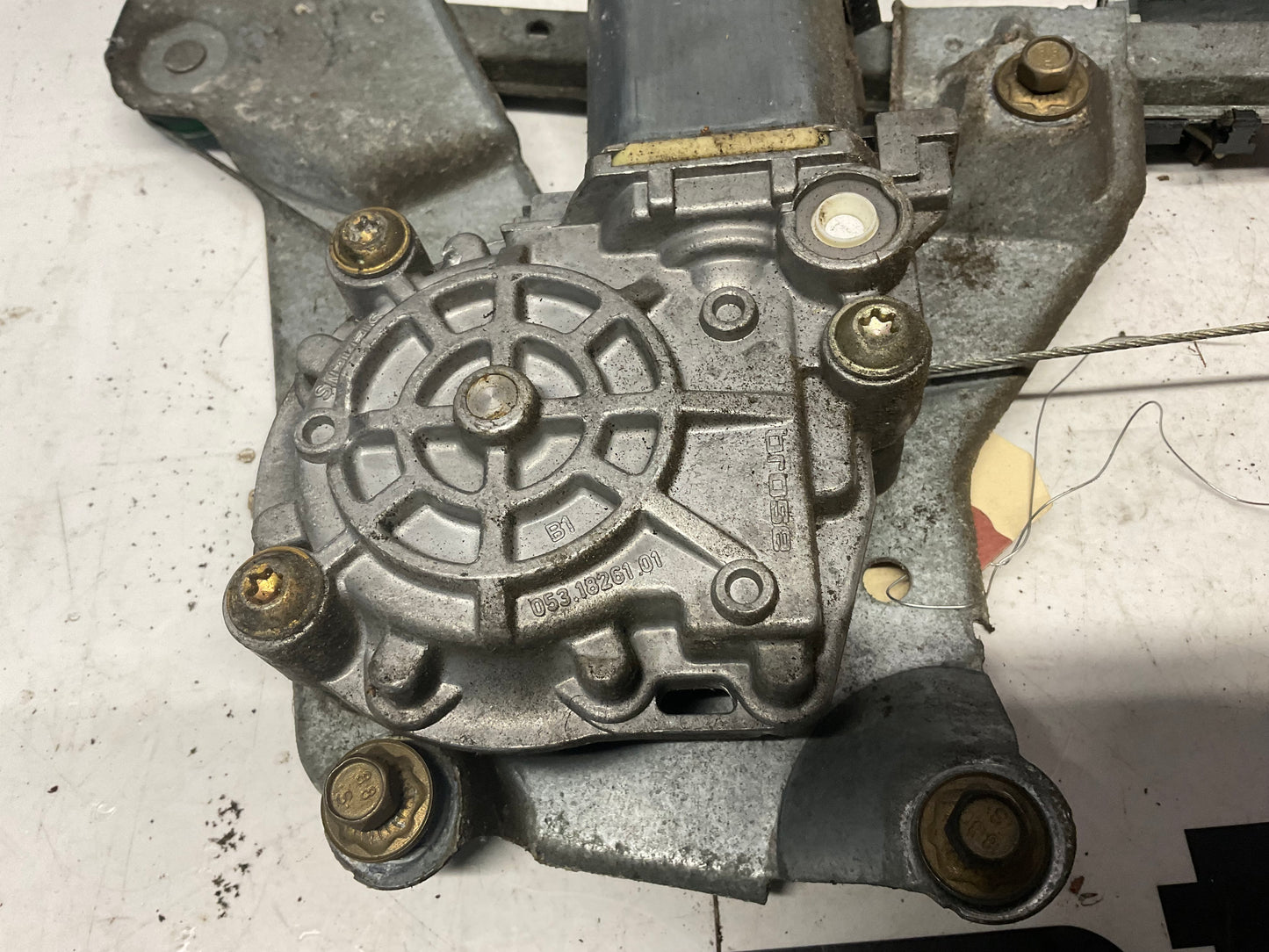 Driver Rear Window Regulator Left 4A0839397A C4