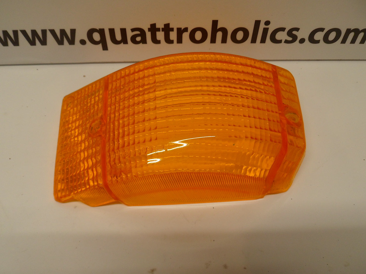 Driver Turn Signal Lens 437953049 Hella – Quattroholics