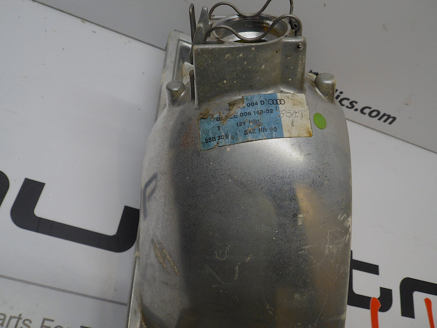 Passenger Headlight Right 4A0941004D C3