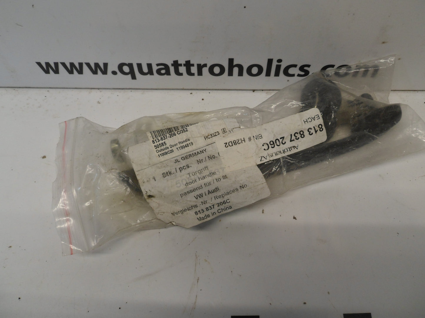 Passenger Door Handle Right 813837206C NEW