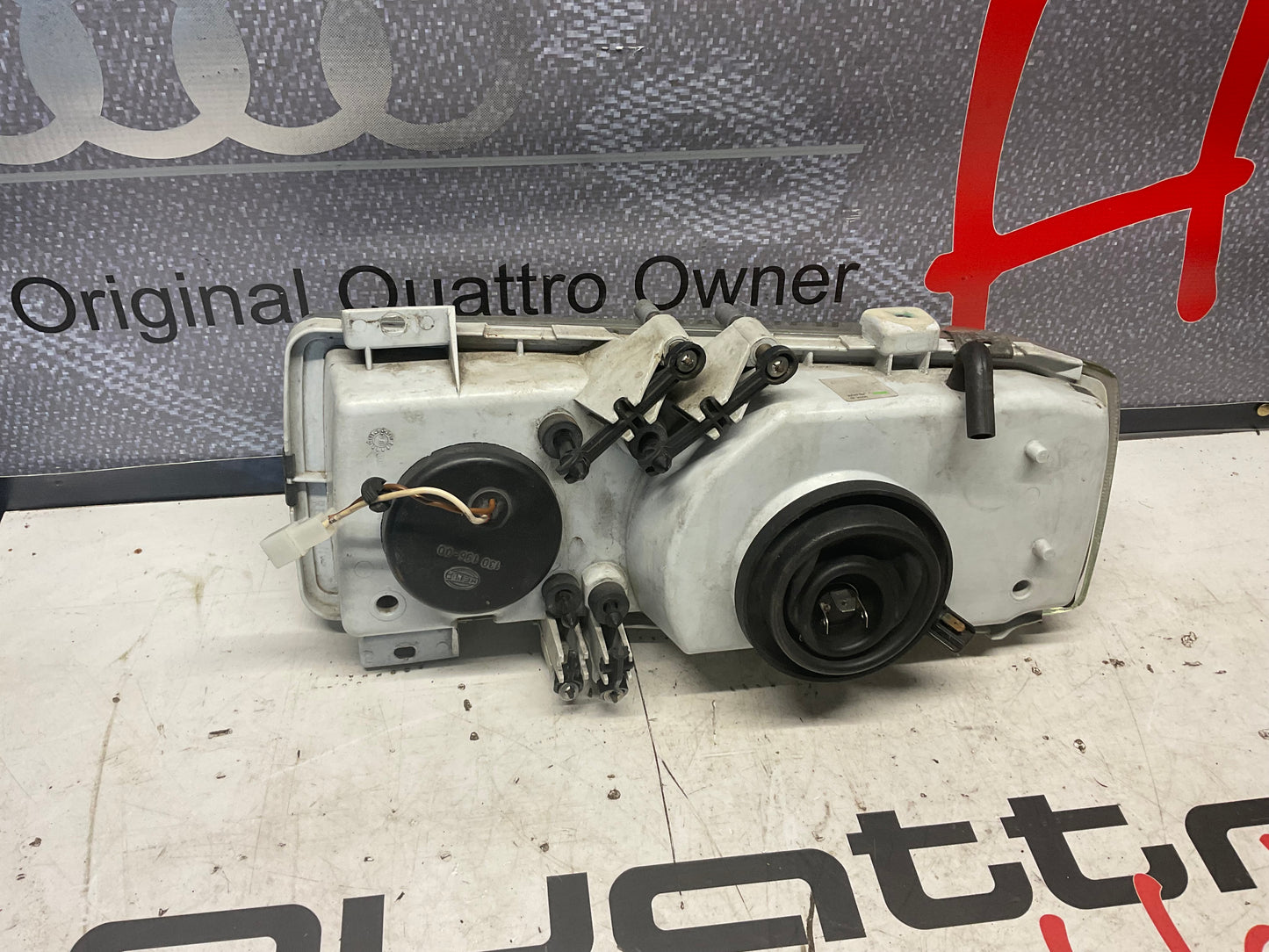 Passenger Headlight European Sloped Right 855941030  CIBIE  B2  URQ