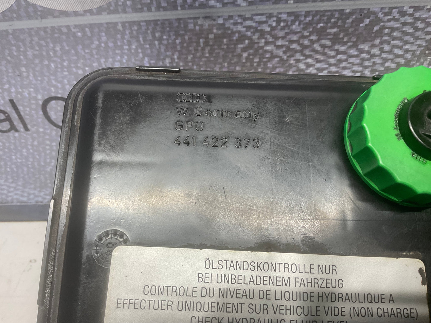 Power Steering Fluid Reservoir 441422373  D1