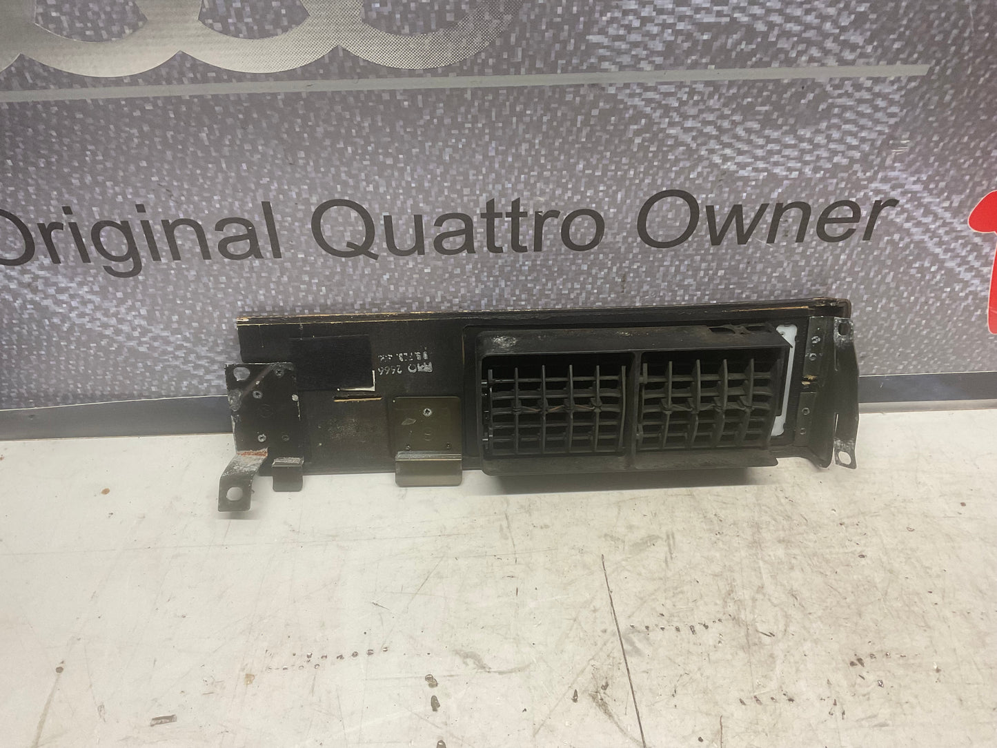 Dashboard Air Vent Zebrano Wood Trim 447853191B C3  200