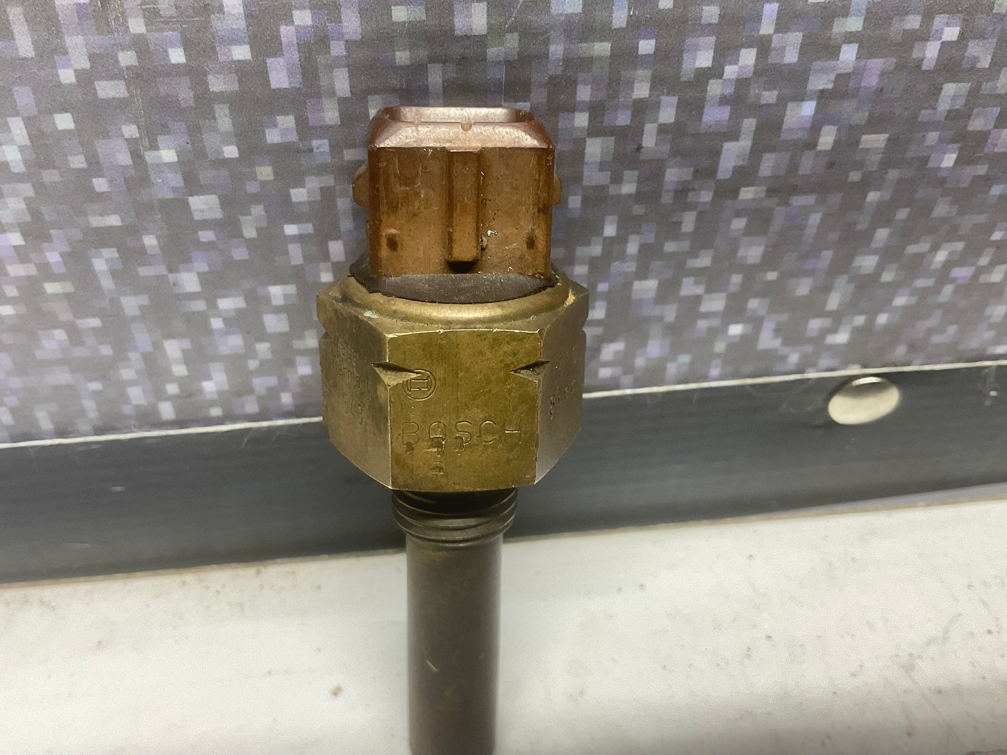 Engine Coolant Temperature Sender  034906163  B2  C3  C4