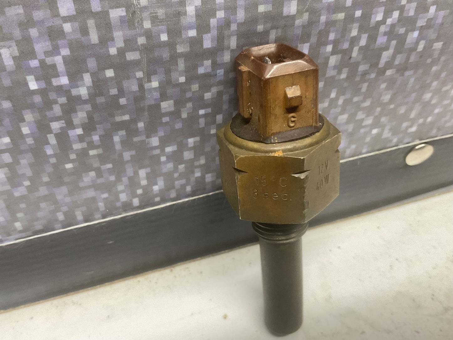 Engine Coolant Temperature Sender  034906163  B2  C3  C4