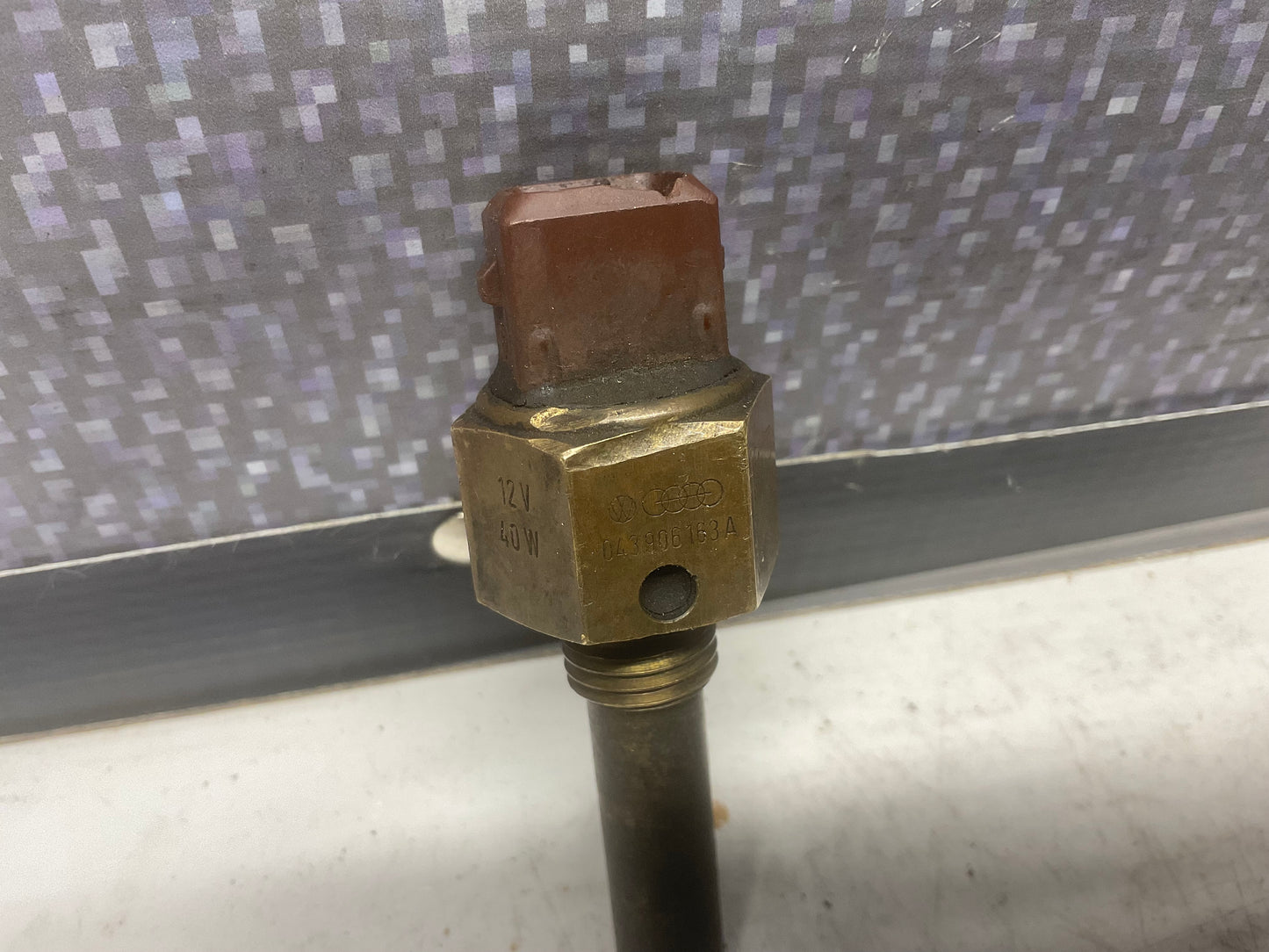Engine Coolant Temperature Sender  043906163A  B2  C3