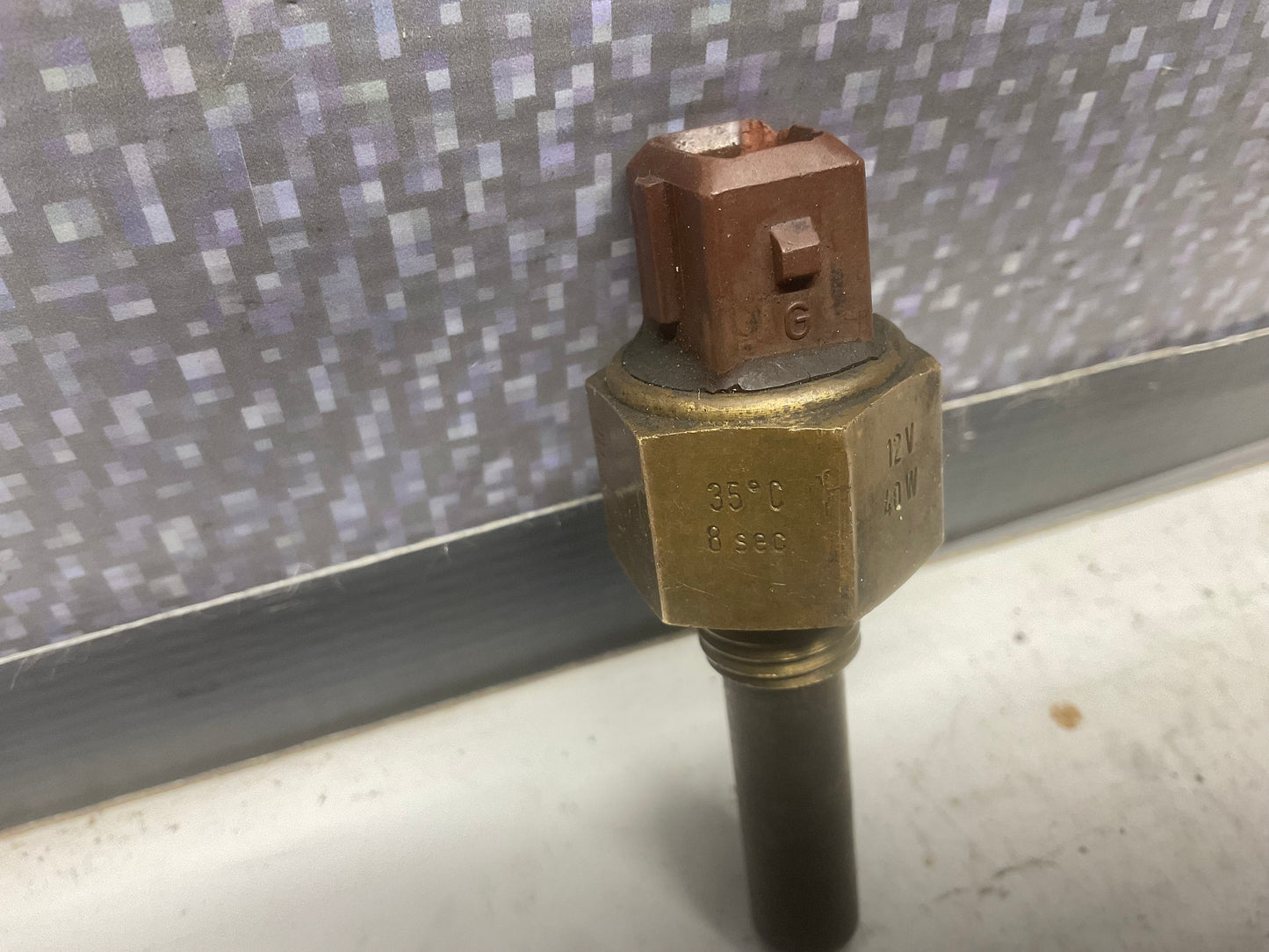 Engine Coolant Temperature Sender  043906163A  B2  C3