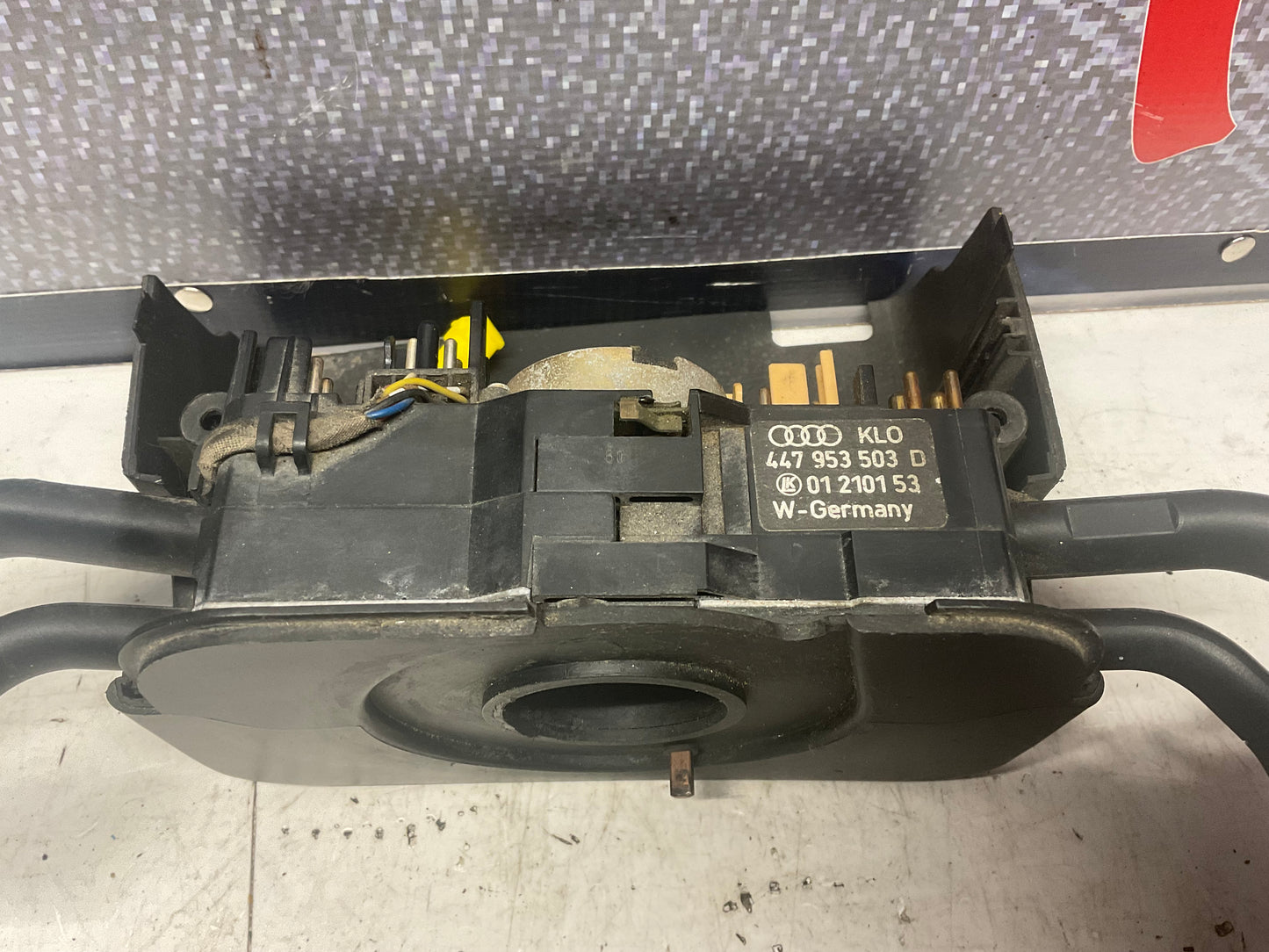 Wiper/Headlight/Turn Signal/Hazard Control  447953503D  D1