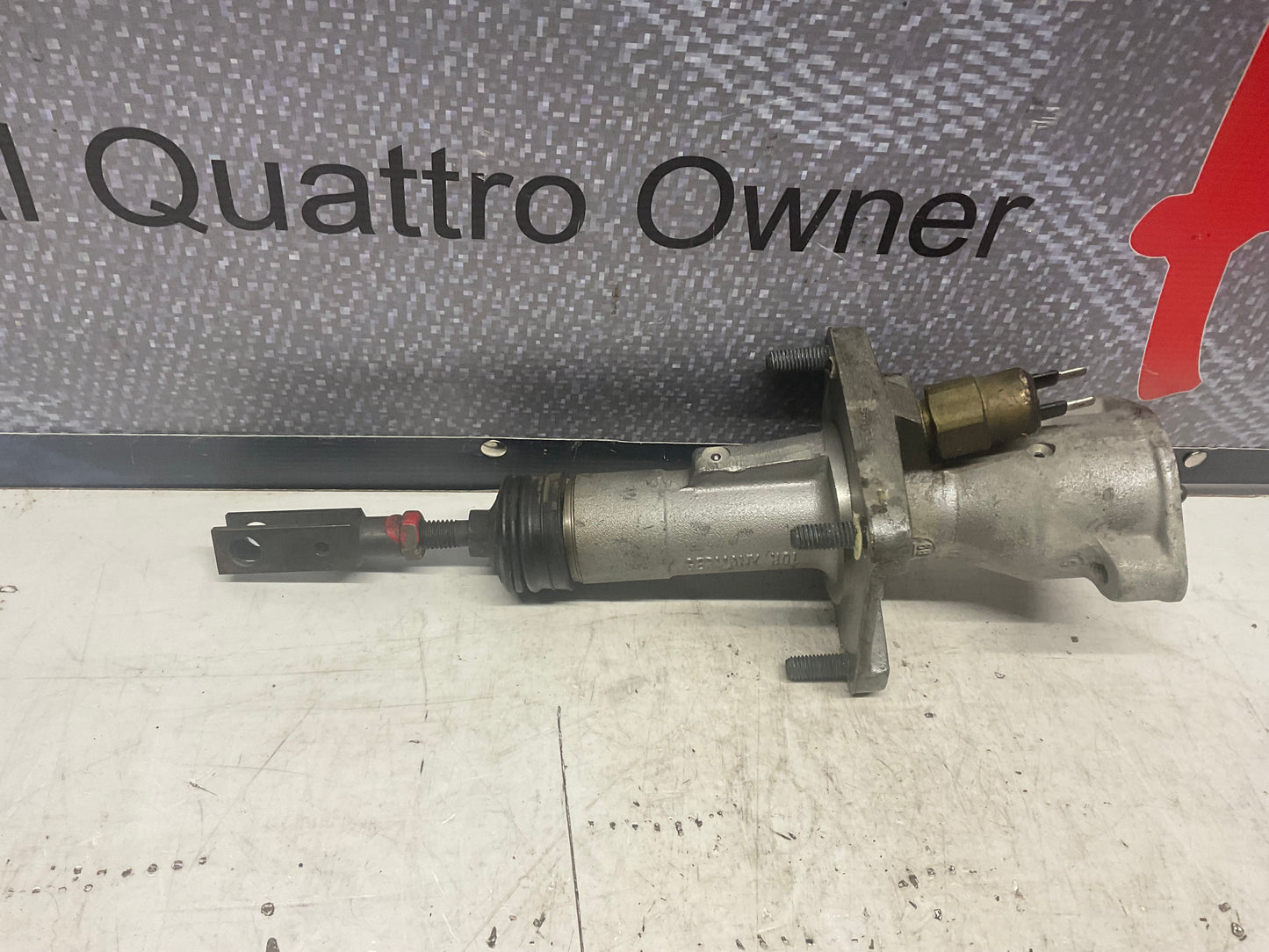 Brake Pressure Booster Cylinder  441619099B   D1  S2