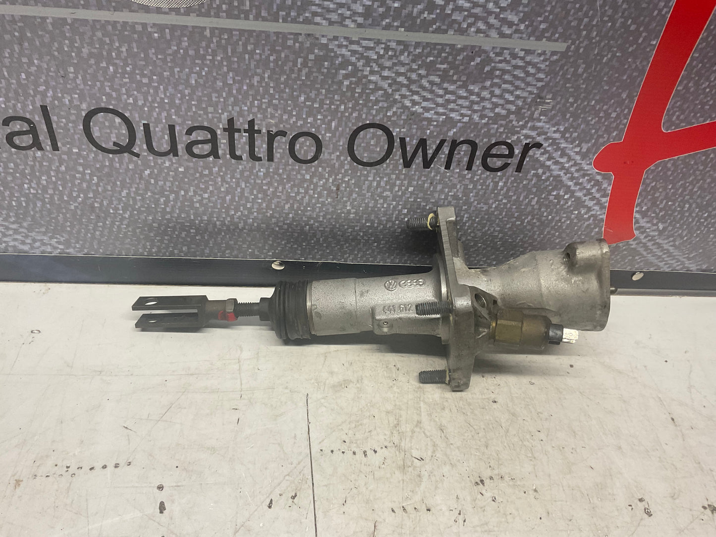 Brake Pressure Booster Cylinder  441619099B   D1  S2