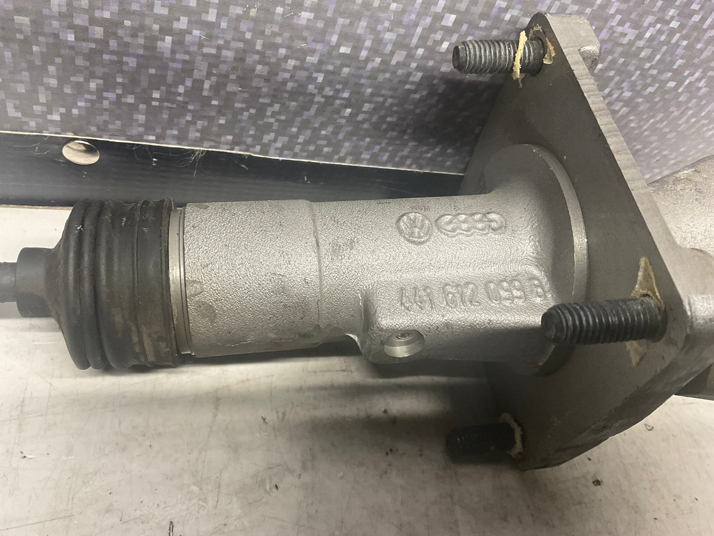 Brake Pressure Booster Cylinder  441619099B   D1  S2