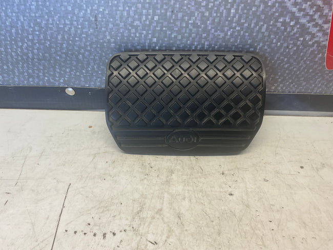 Brake Pedal Cover 443723173A  D1