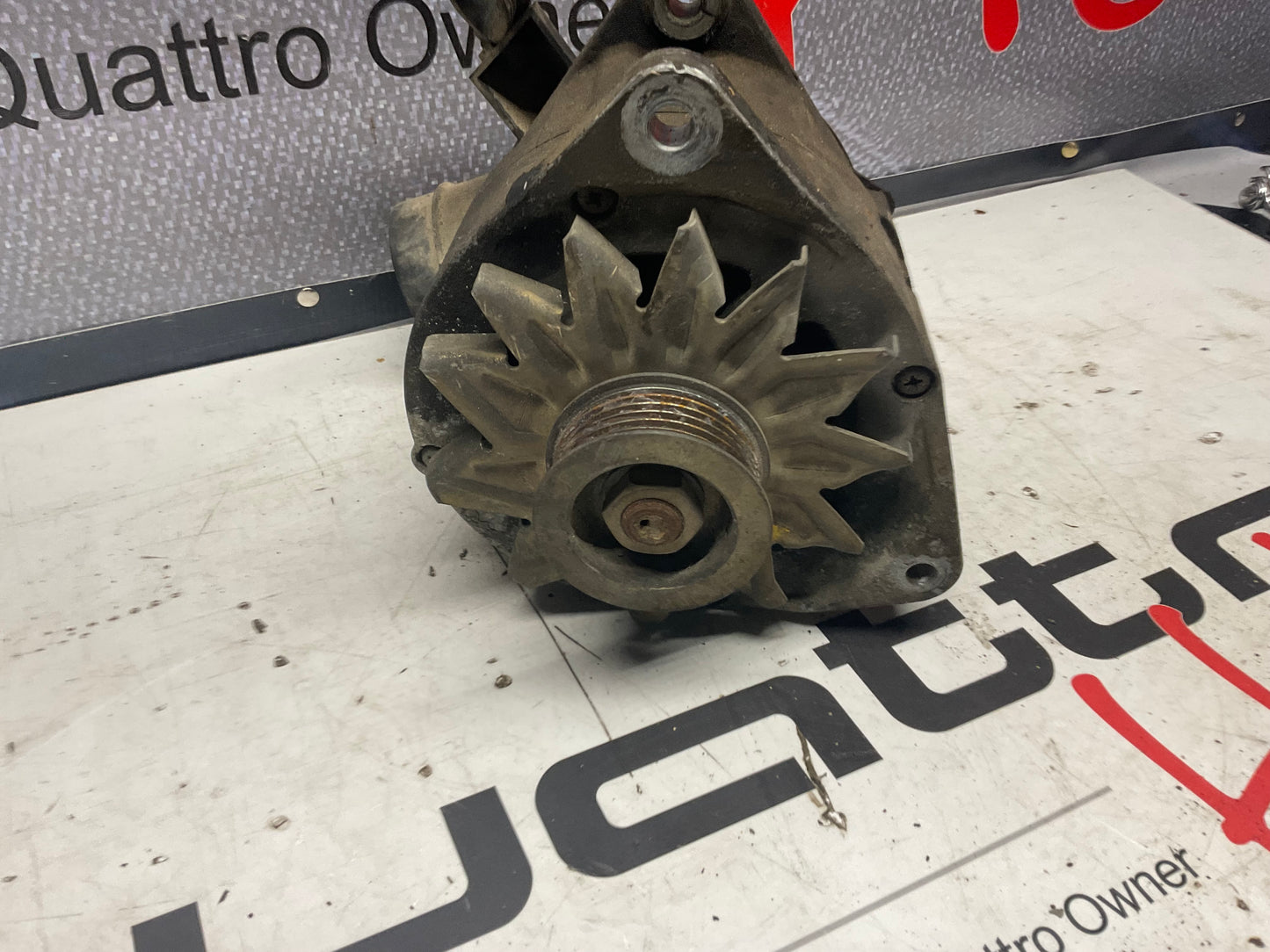Alternator with Cover  077903015C  D1  Bosch  AL174X