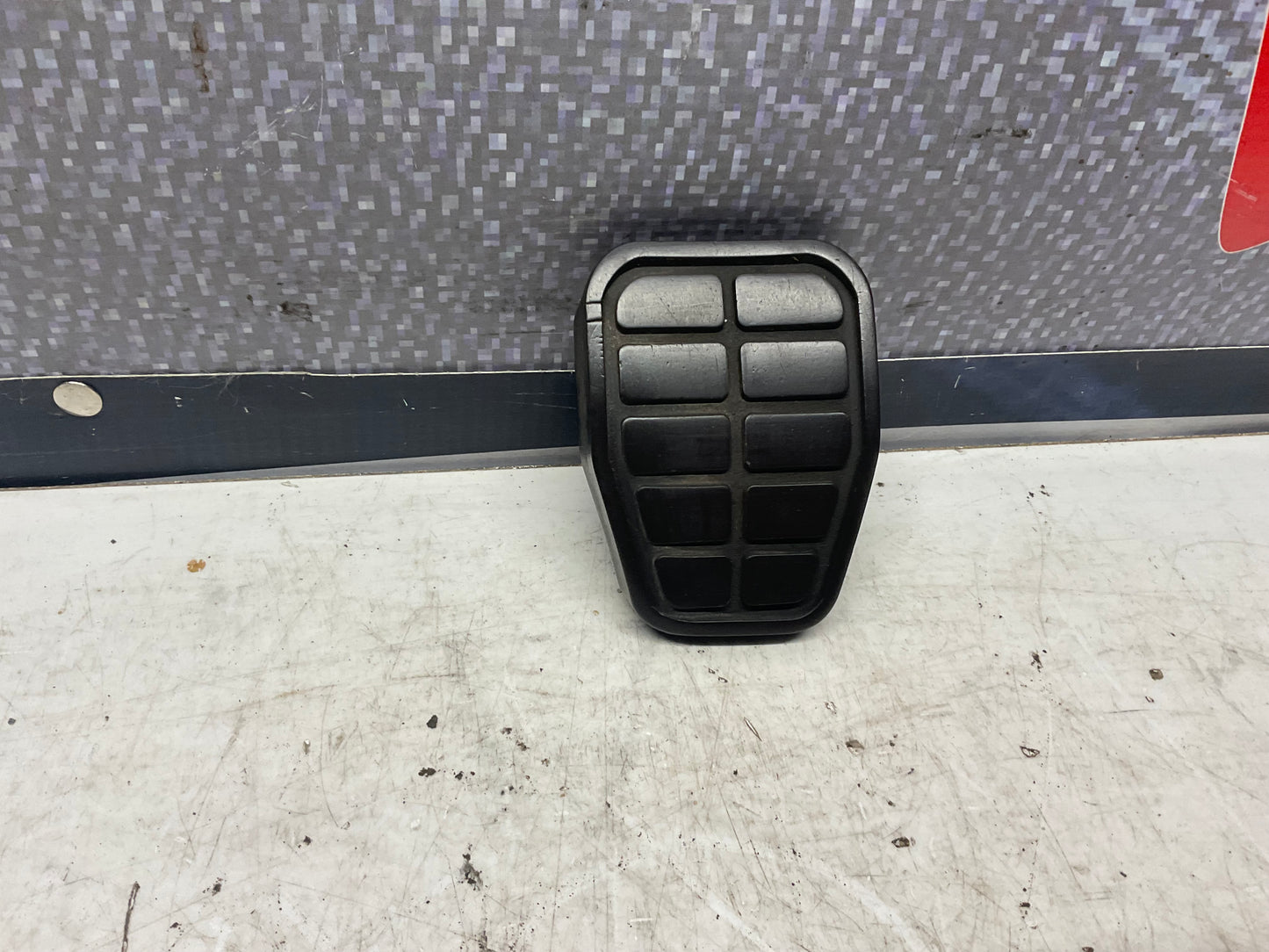 Brake/Clutch Pedal Cover 431721173  C2 C3  B2  Brown