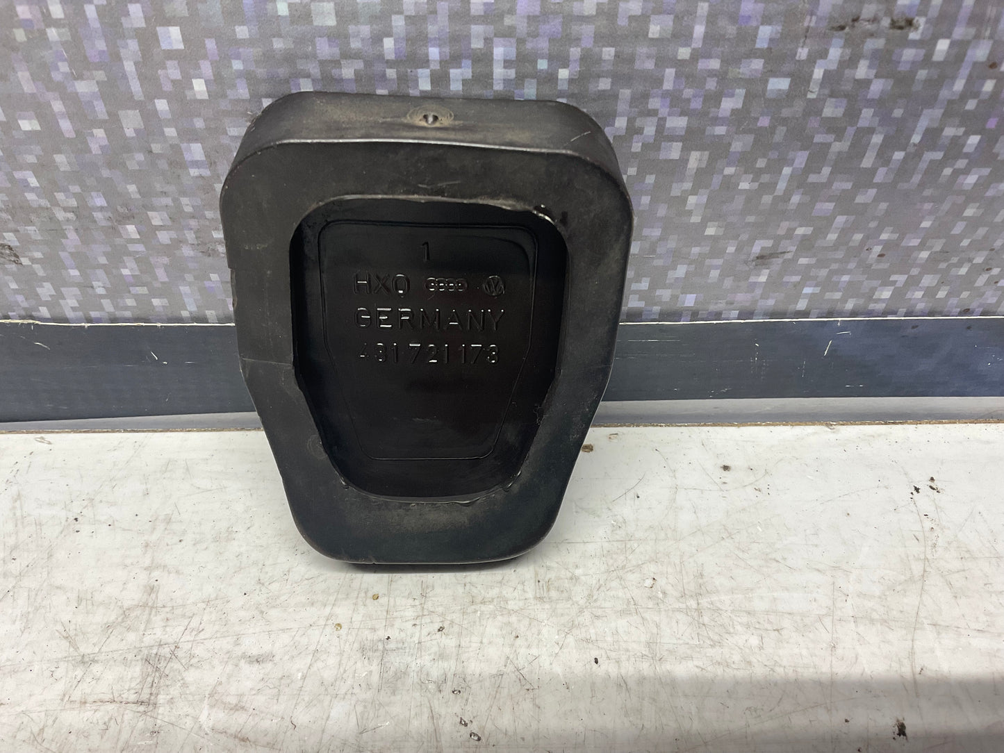 Brake/Clutch Pedal Cover 431721173  C2 C3  B2  Brown