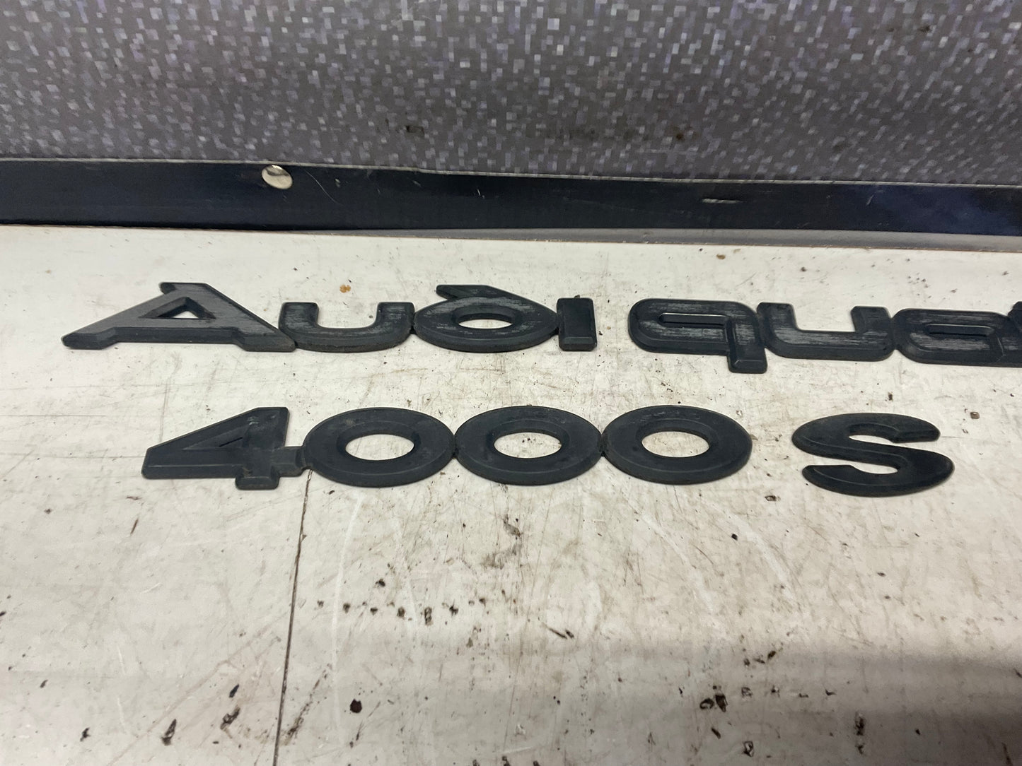 Trunk Lid Badge Set Audi 4000 S Quattro B2  Black