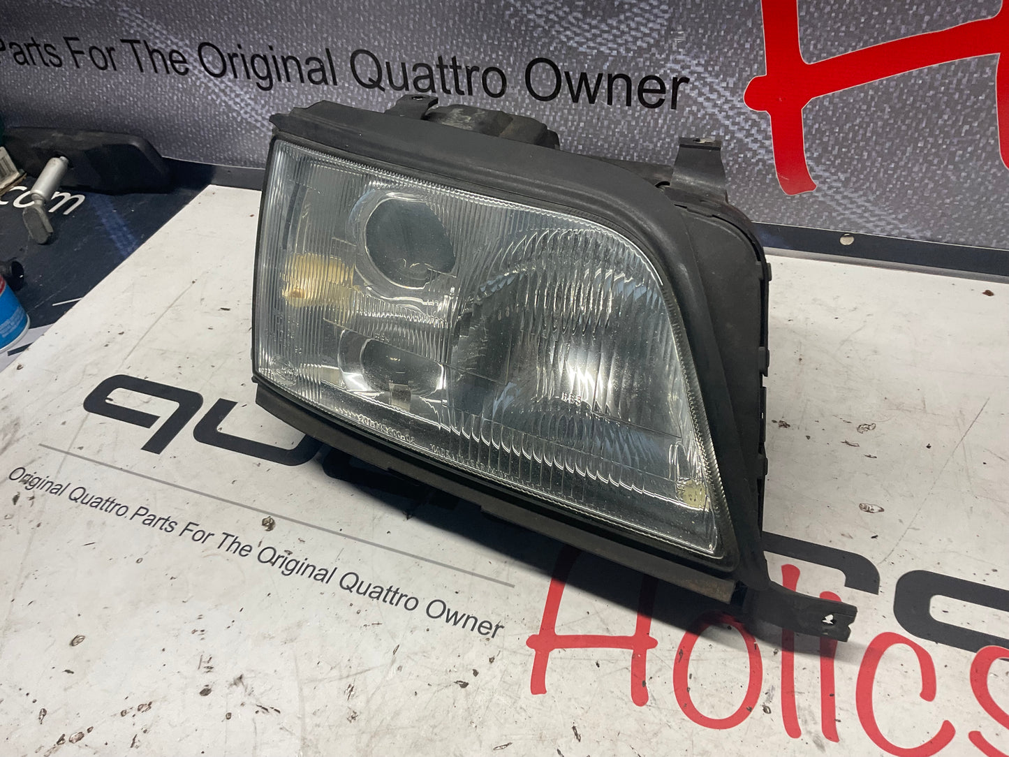 Passenger Headlight Complete Right 4A0941004AT  C4  UrS6