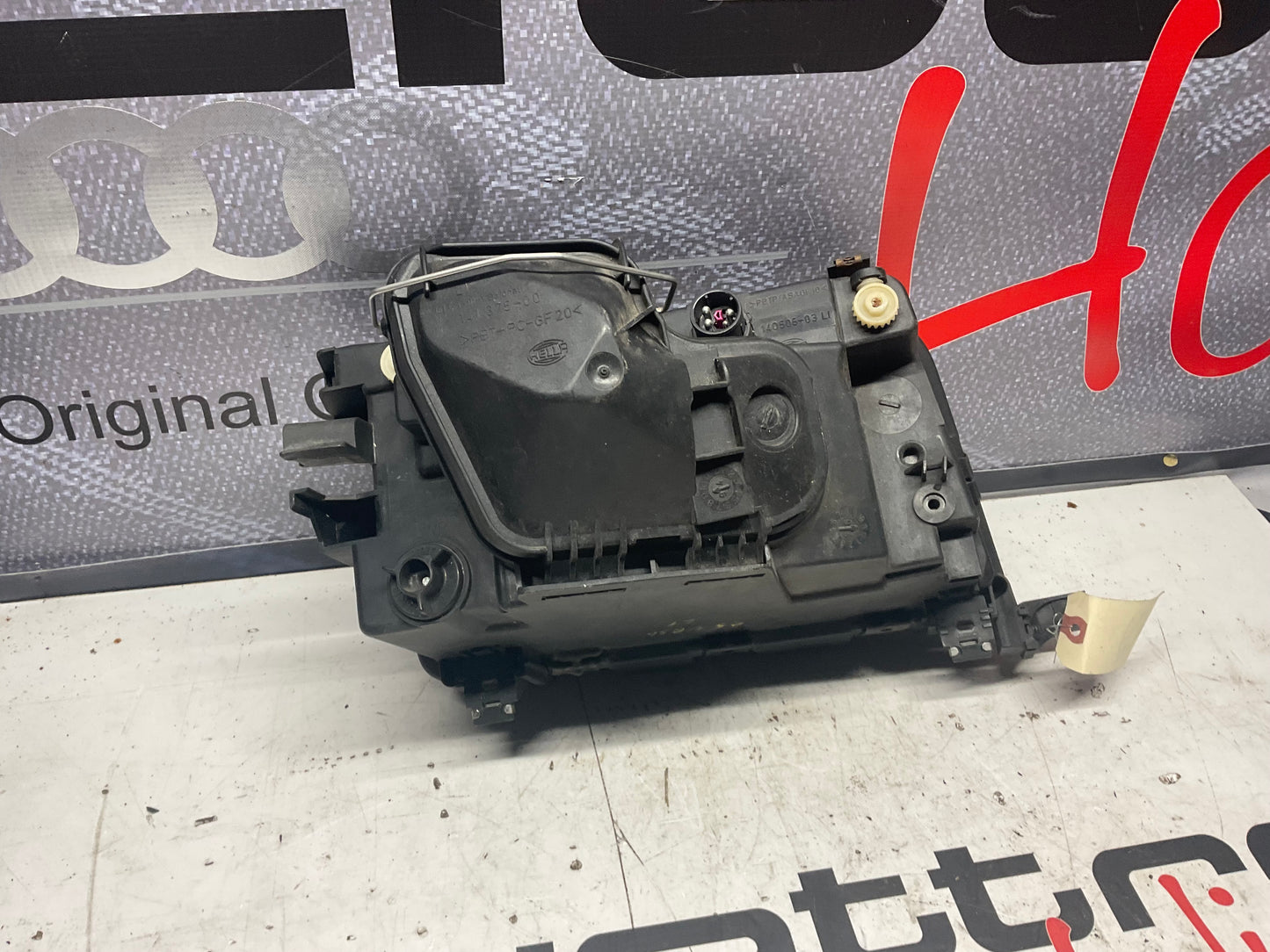 Driver Headlight Complete Left 4A0941003AT  C4  UrS6