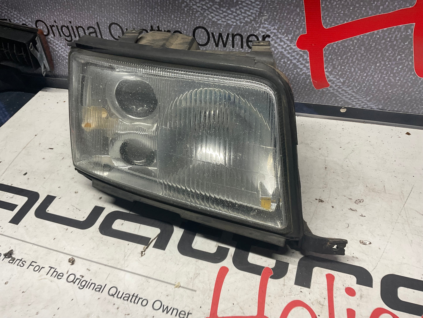 Passenger Headlight Complete Right 4A0941004M  C4  UrS4