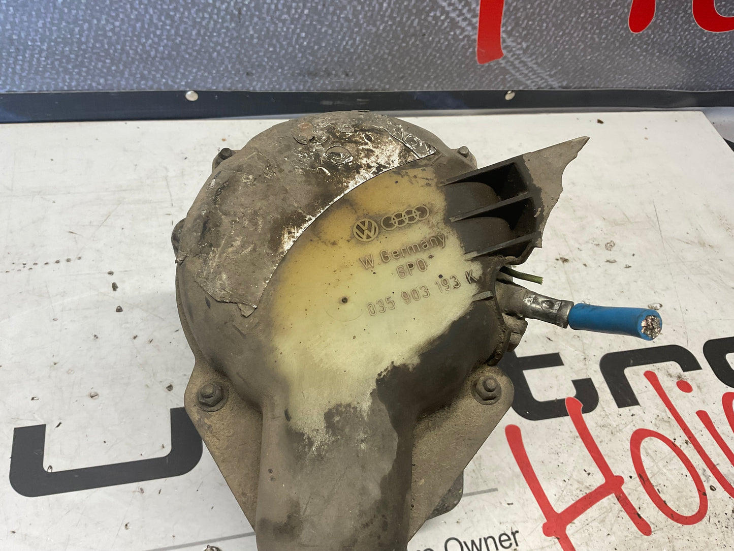 Alternator with Cover  034903015M  B2 C3 Bosch  90 Amp