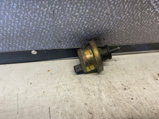 Vacuum Regulator Valve 034906283E  B2 B3 C3 C4