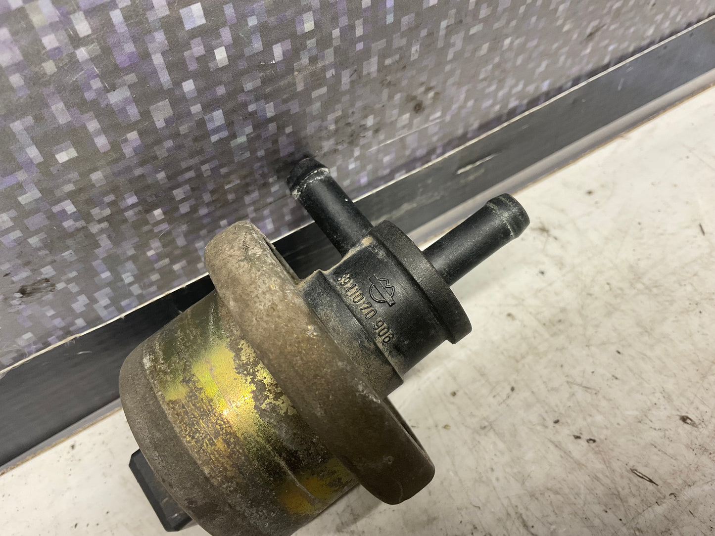 Vacuum Regulator Valve 034906283E  B2 B3 C3 C4